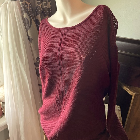 Kris Kross Applesauce back knit sweater - Picture 2 of 2